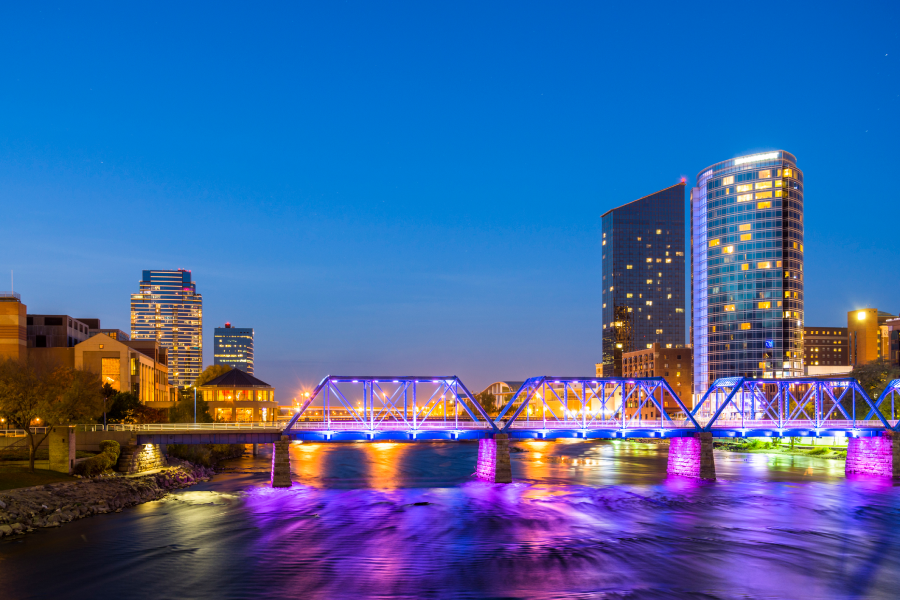 A view of the Grand River running through Grand Rapids, MI at dusk