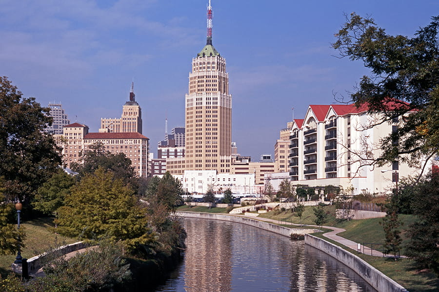 1-800-PACK-RAT is a portable storage and moving company in San Antonio, TX